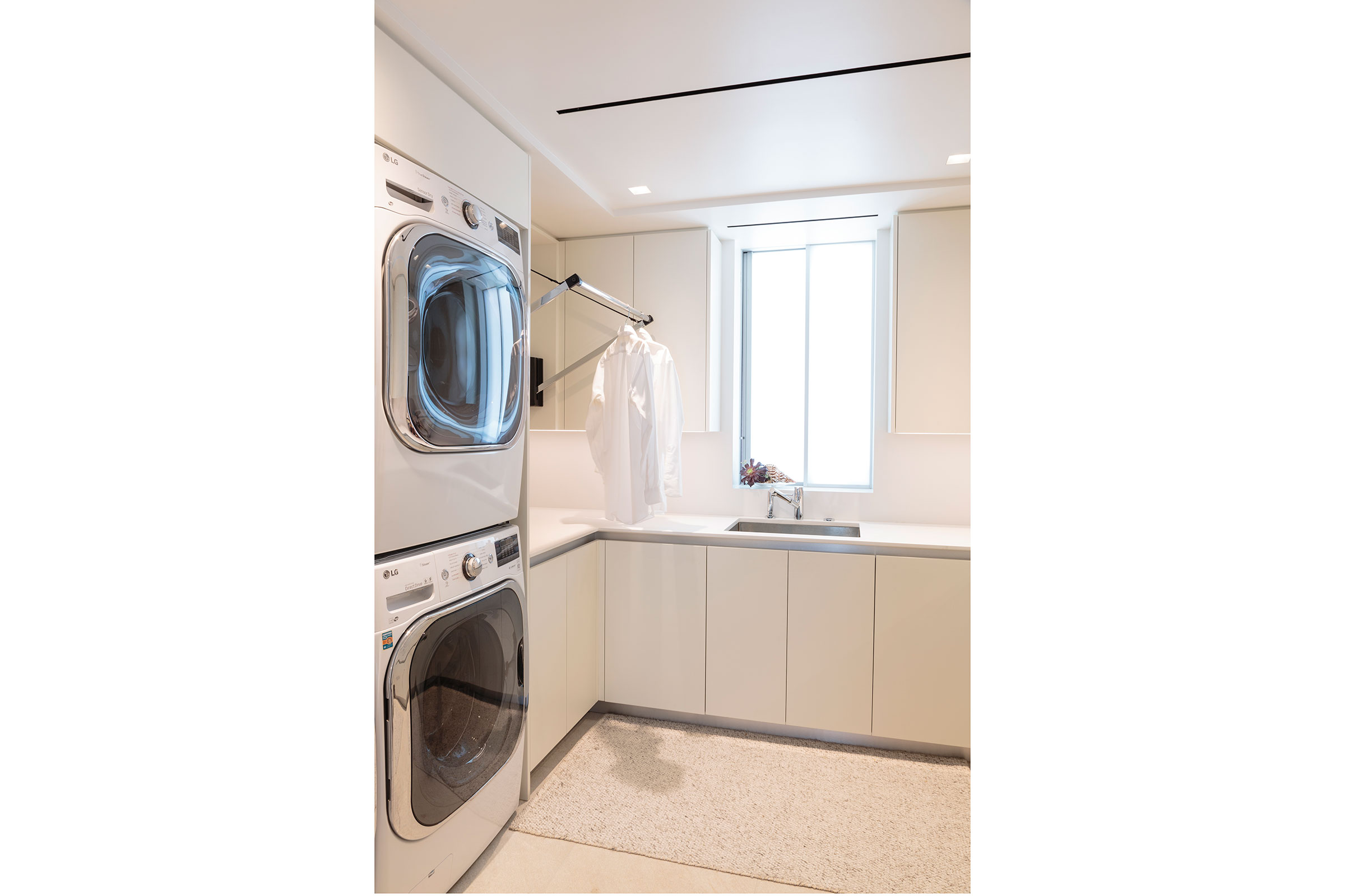 Malibu Beach Laundry Room