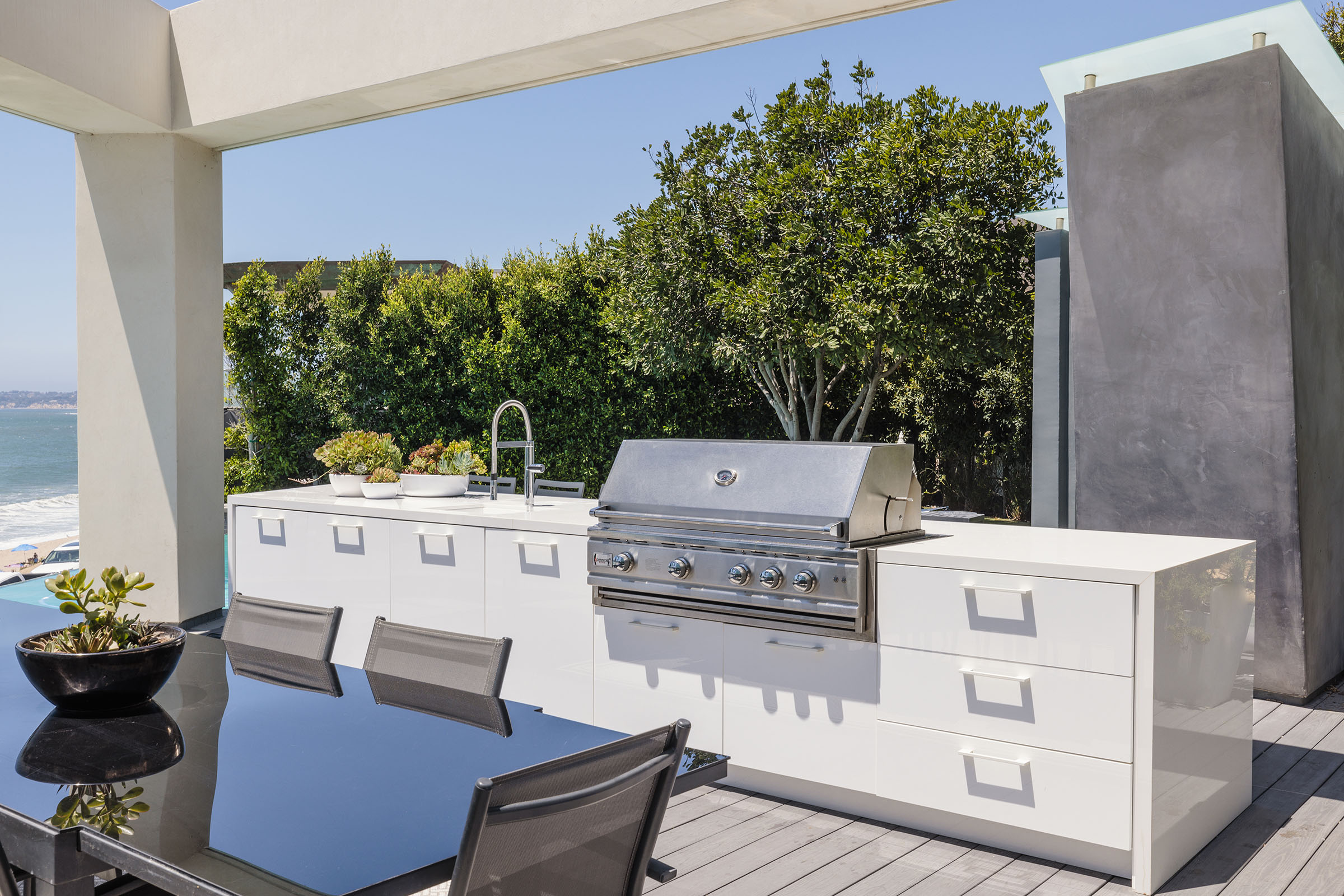 42 Malibu_Beach_III_bbq